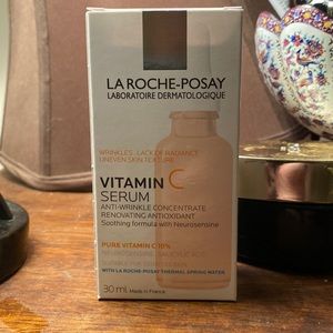 LA ROCHE - POSAY. VITAMIN C SERUM